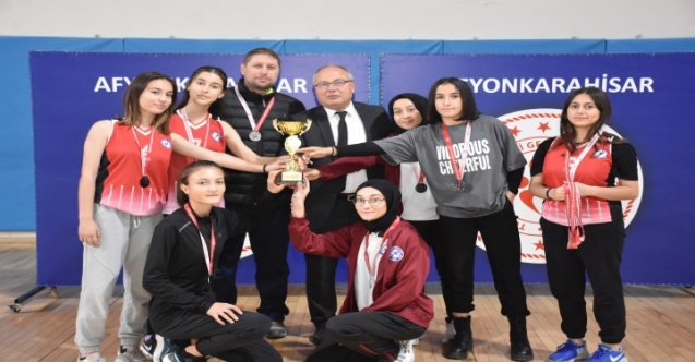 Basketbol Genç Kızlarda Şampiyon Limit Anadolu Lisesi oldu
